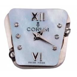 Corum mouvement ETA E01001